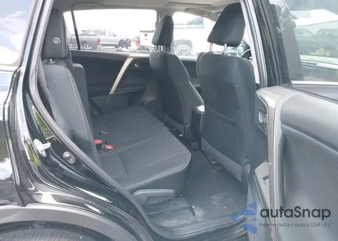 2015 Toyota Rav4 Xle z USA, uszkodzony, nr VIN 2T3WFREV5FW189816